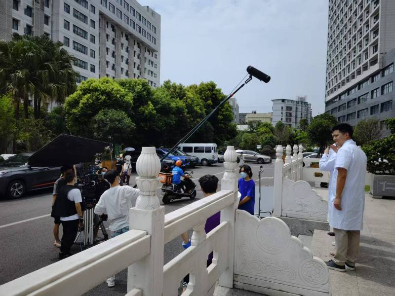 千山区广告片拍摄公司低成本实现高规格制作的诀窍